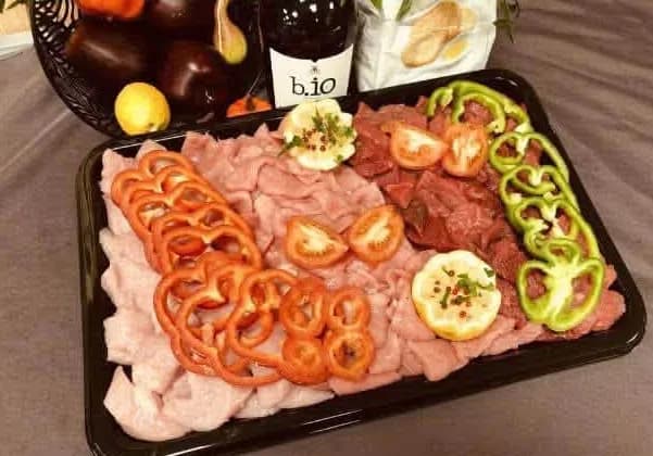 Plateau pierrade : viandes et poivrons